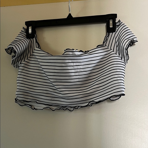 Striped Off-Shoulder Crop Top in White and Black - Picture 2 of 4